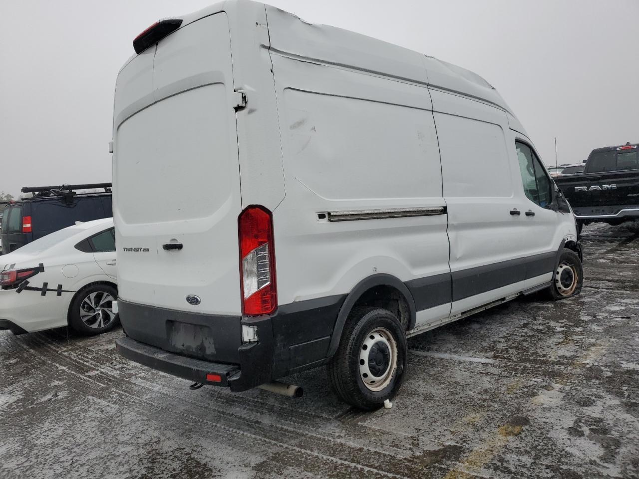 2021 Ford Transit T-250 - Image 3
