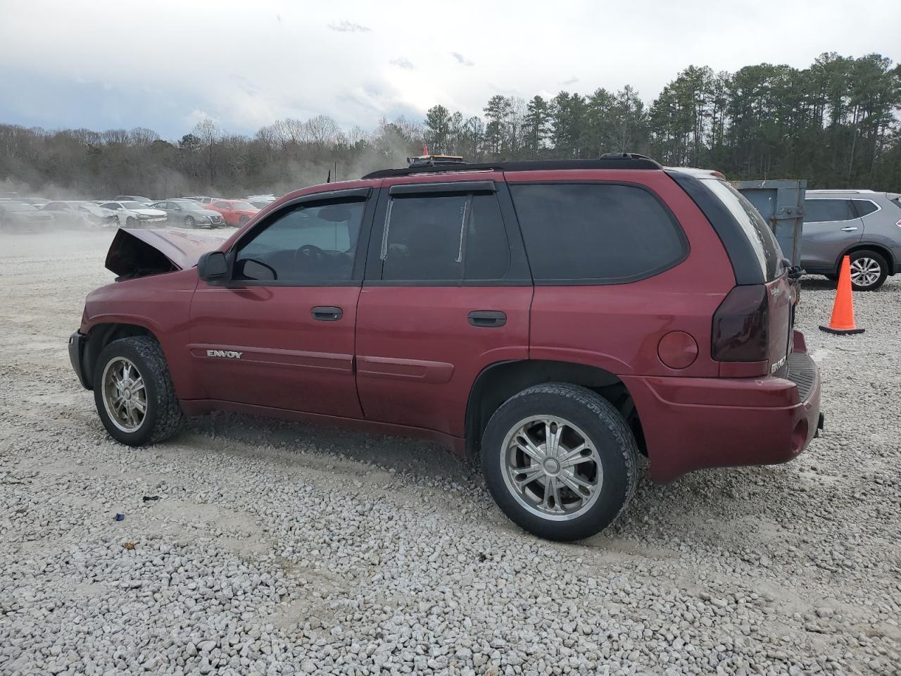 2004 GMC Envoy - Image 2