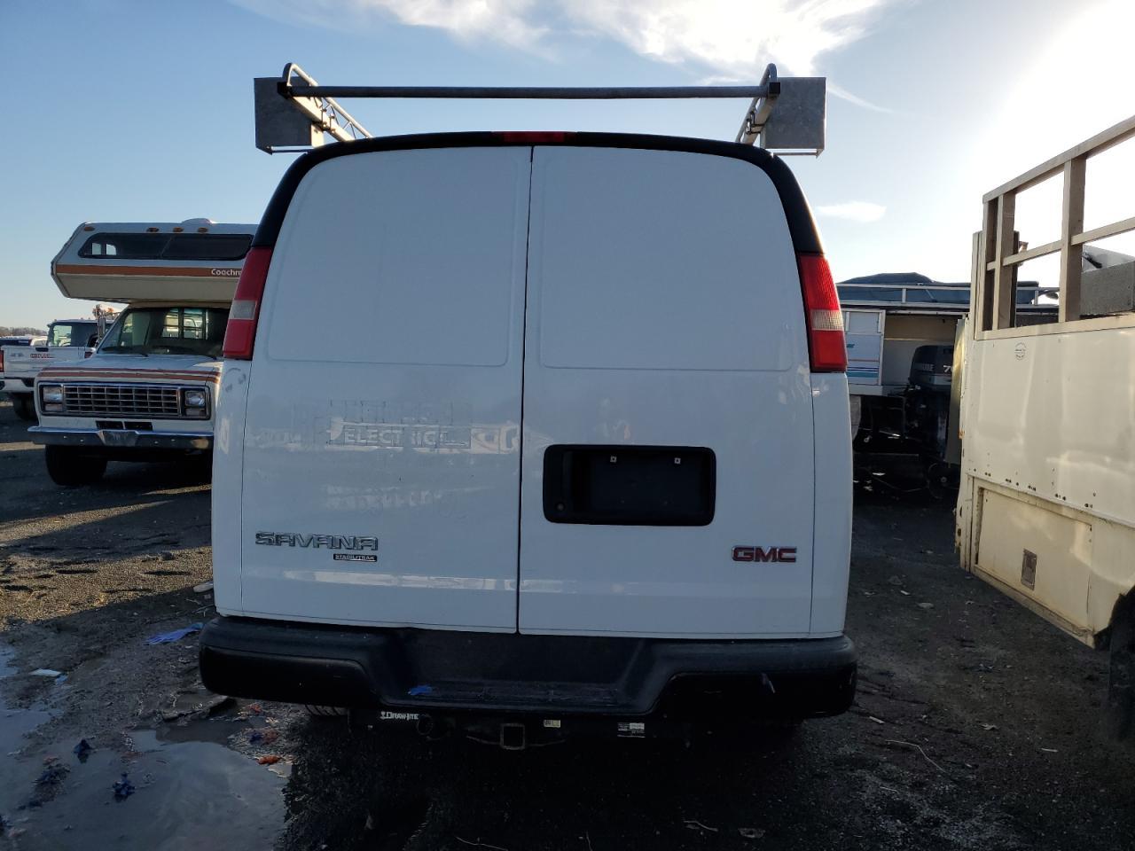 2014 GMC Savana G3500 - Фото 6