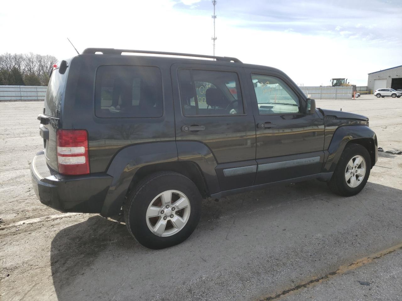 2010 Jeep Liberty Sport - Image 3