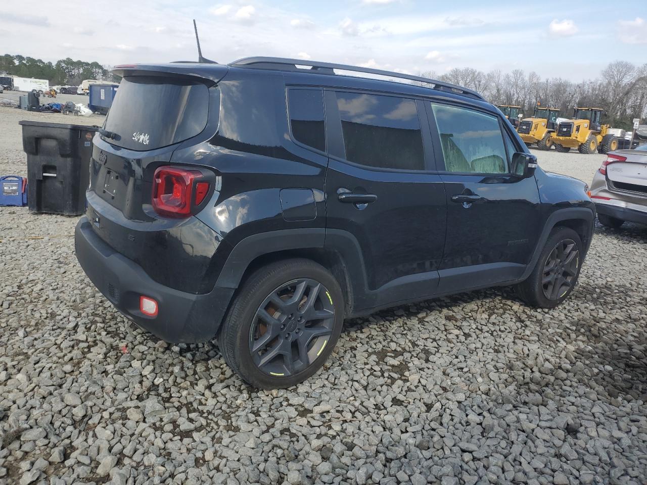 2019 Jeep Renegade Latitude - Image 3
