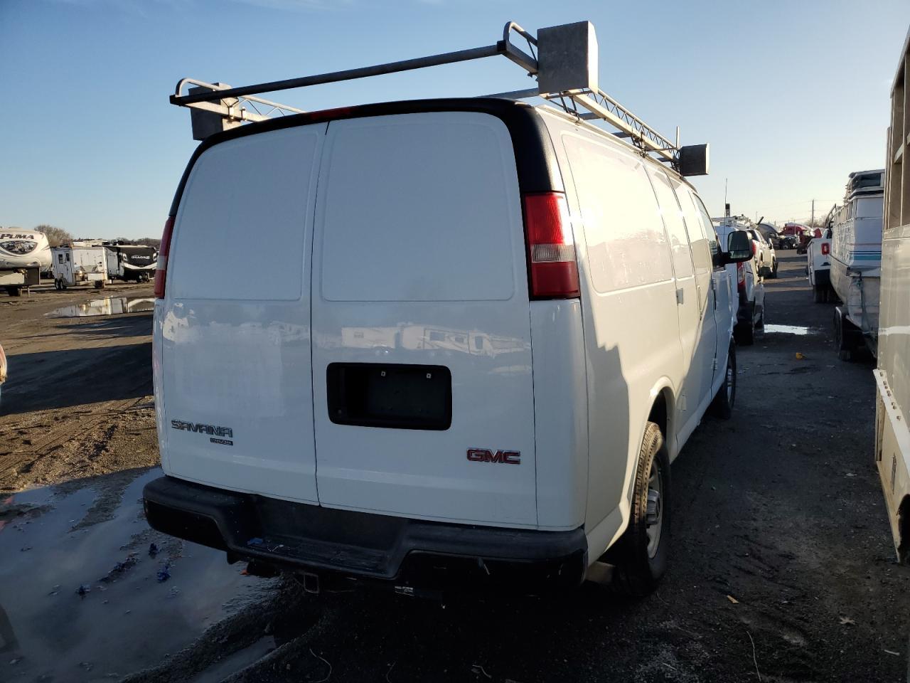 2014 GMC Savana G3500 - Фото 3