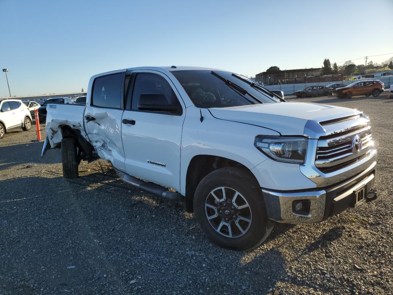 2014 Toyota Tundra Crewmax Sr5 - Image 4