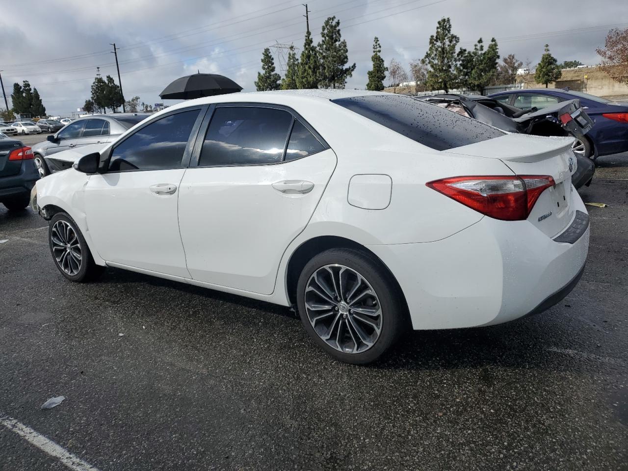 2015 Toyota Corolla L - Фото 2