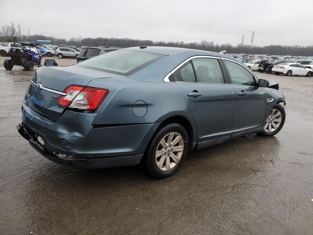 2010 Ford Taurus Se - Image 3