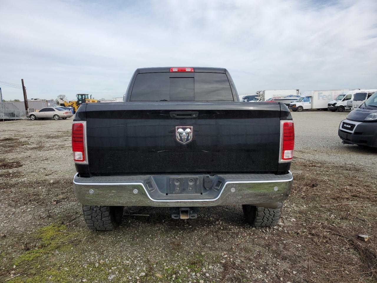 2018 Ram 3500 Laramie - Фото 6