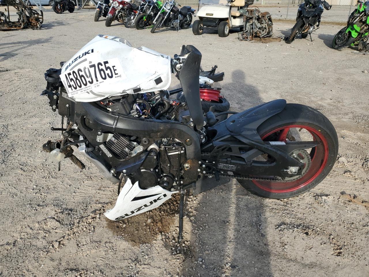 2025 Suzuki Gsxr600 - Фото 3