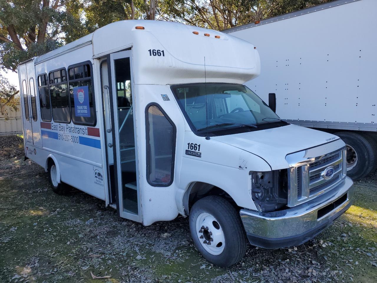 2016 Ford Econoline E450 Super Duty Cutaway Van - Image 4