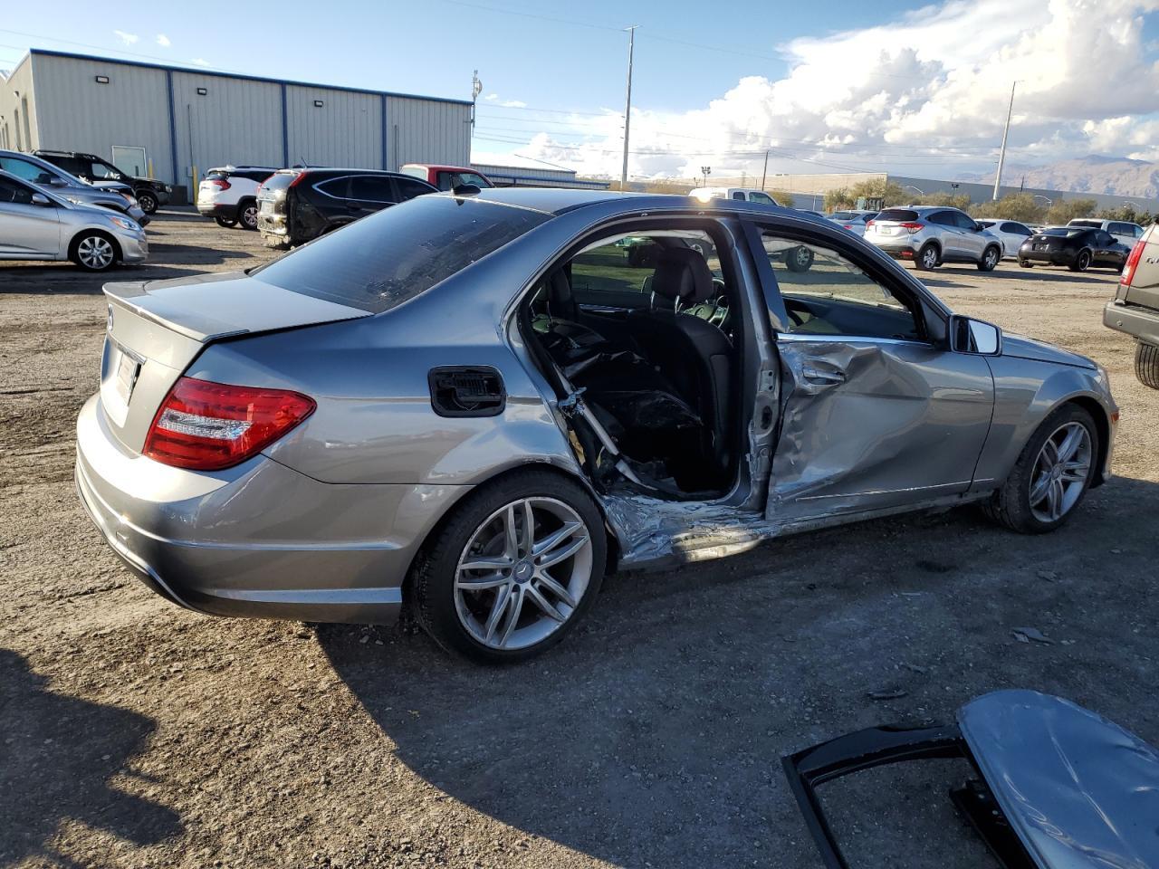 2014 Mercedes-Benz C 250 - Image 3