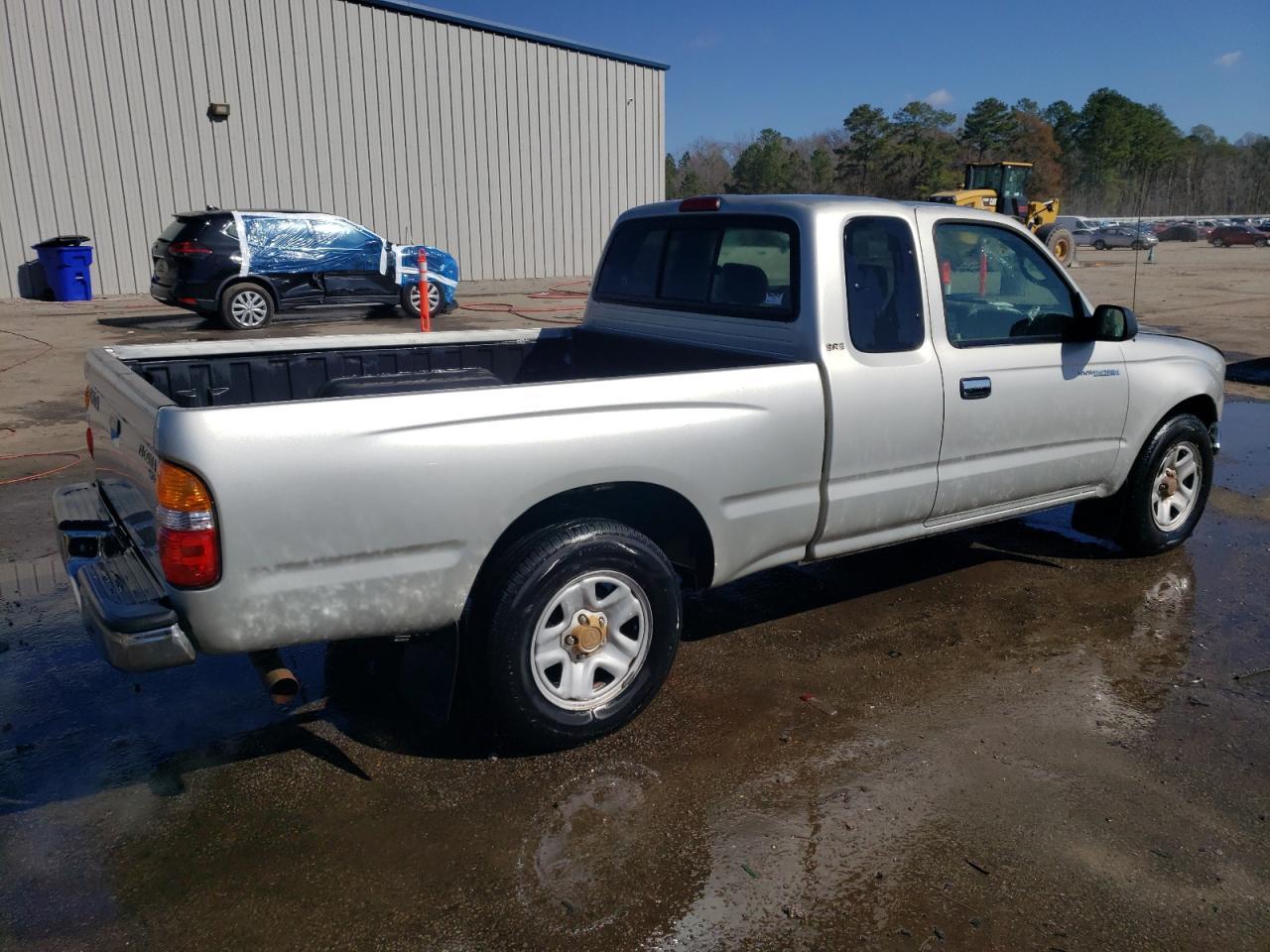 2004 Toyota Tacoma Xtracab - Image 3