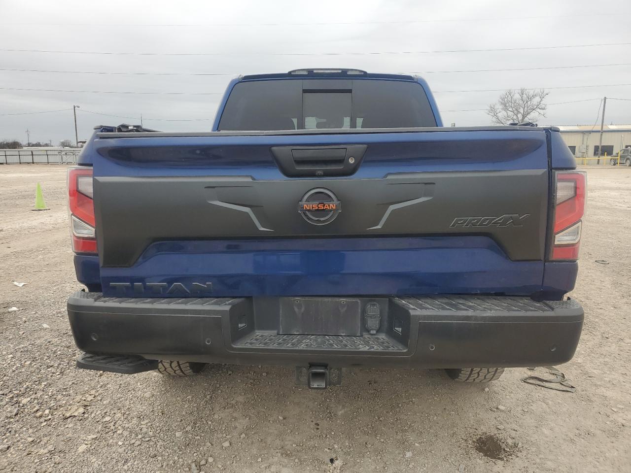 2021 Nissan Titan Sv - Image 6
