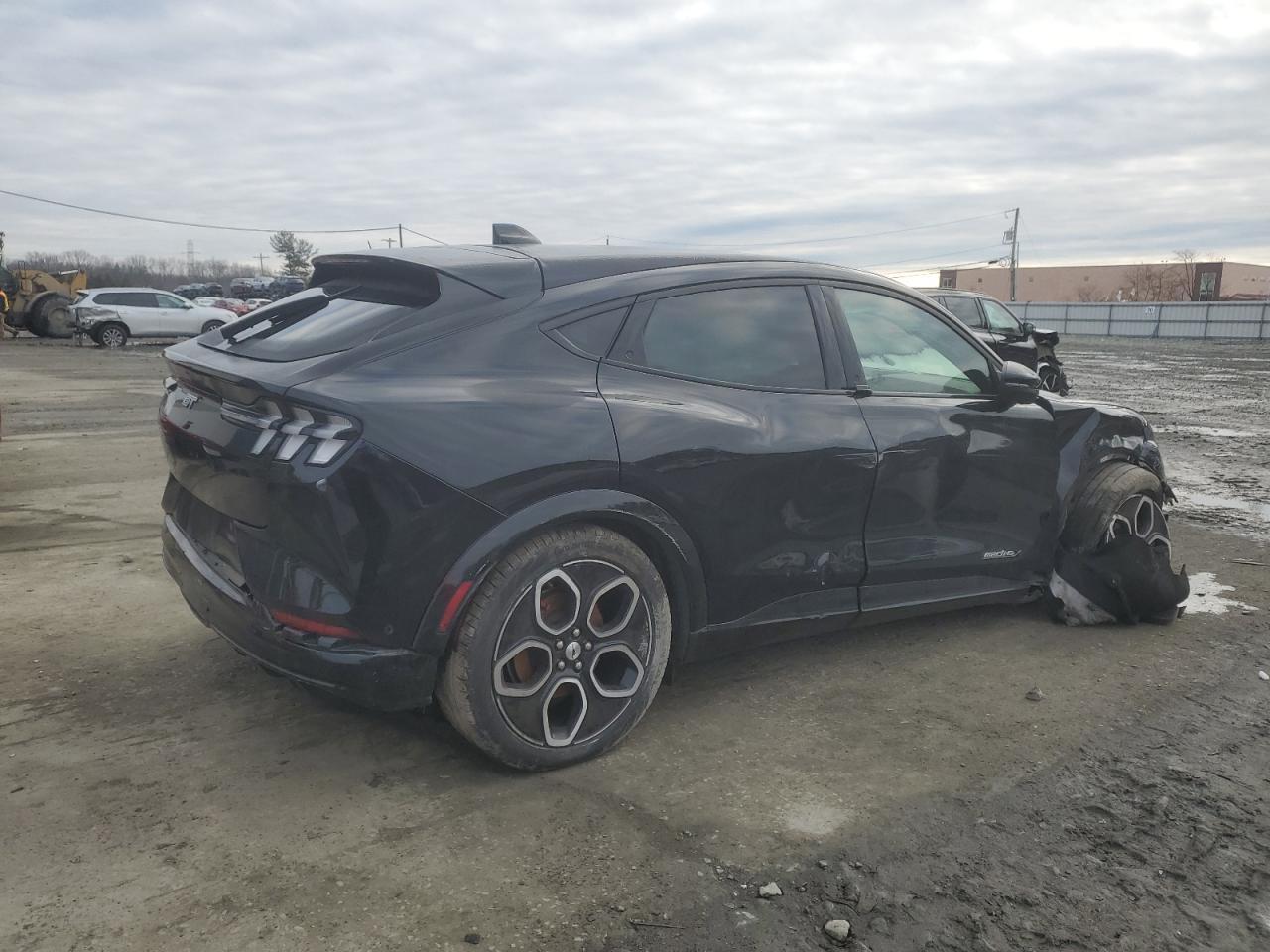 2022 Ford Mustang Mach-E Gt - Image 3