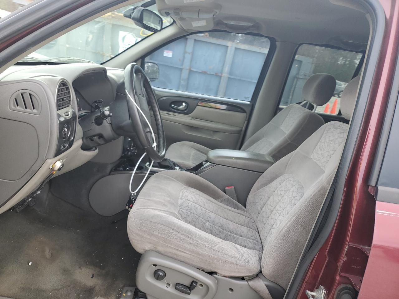 2004 GMC Envoy - Image 7