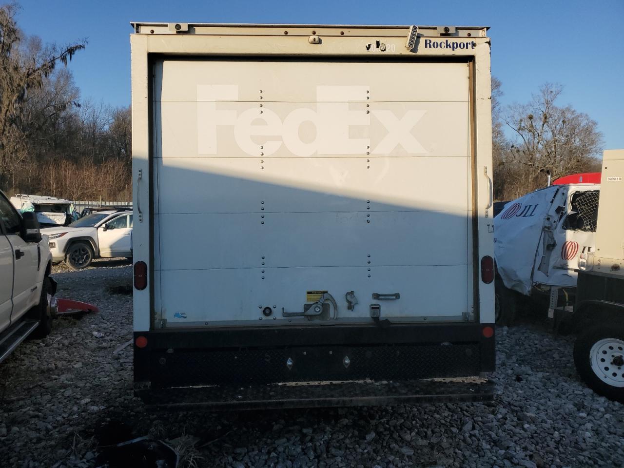 2022 Chevrolet Express G3500 - Фото 6