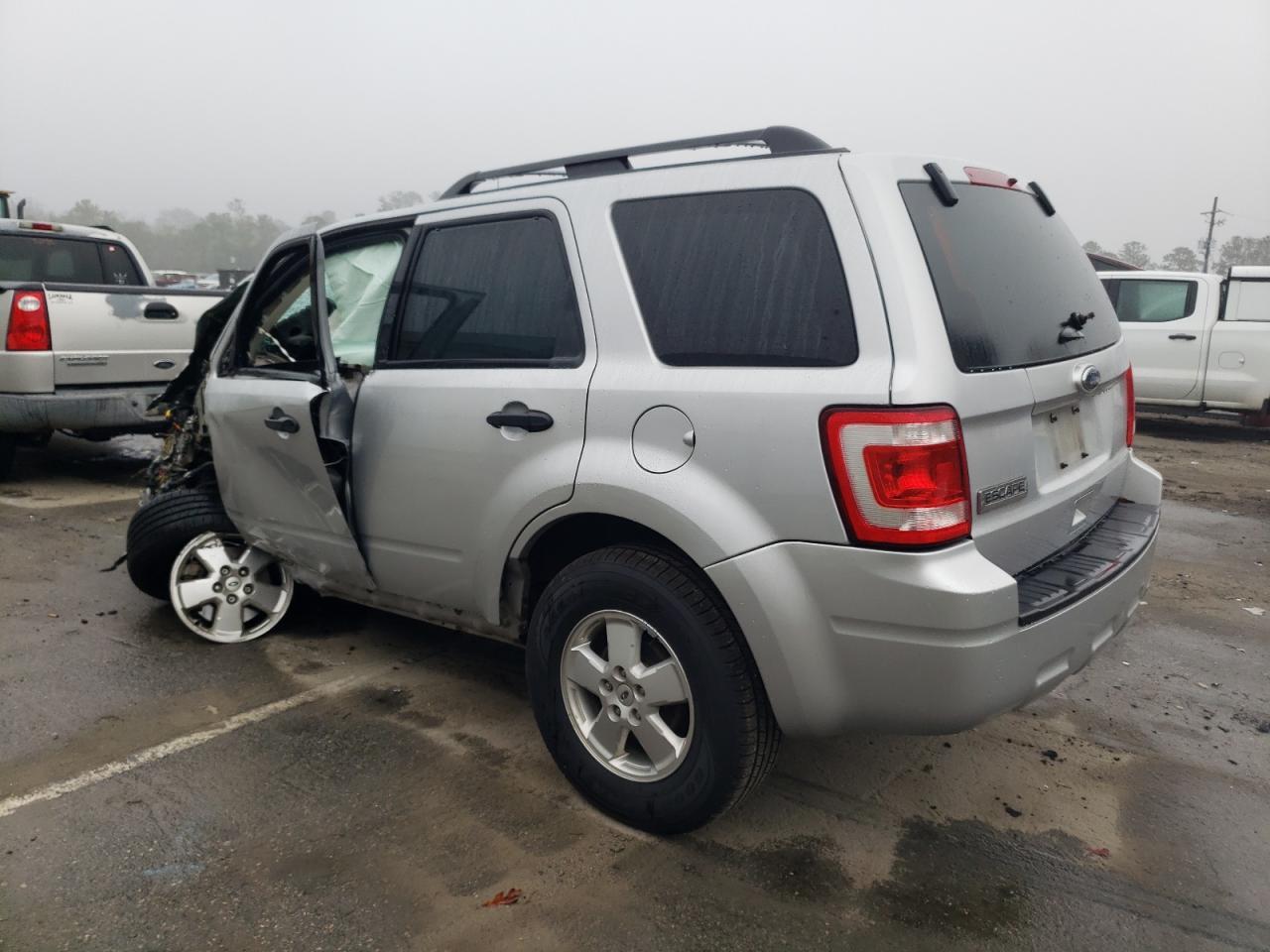 2012 Ford Escape Xls - Фото 2