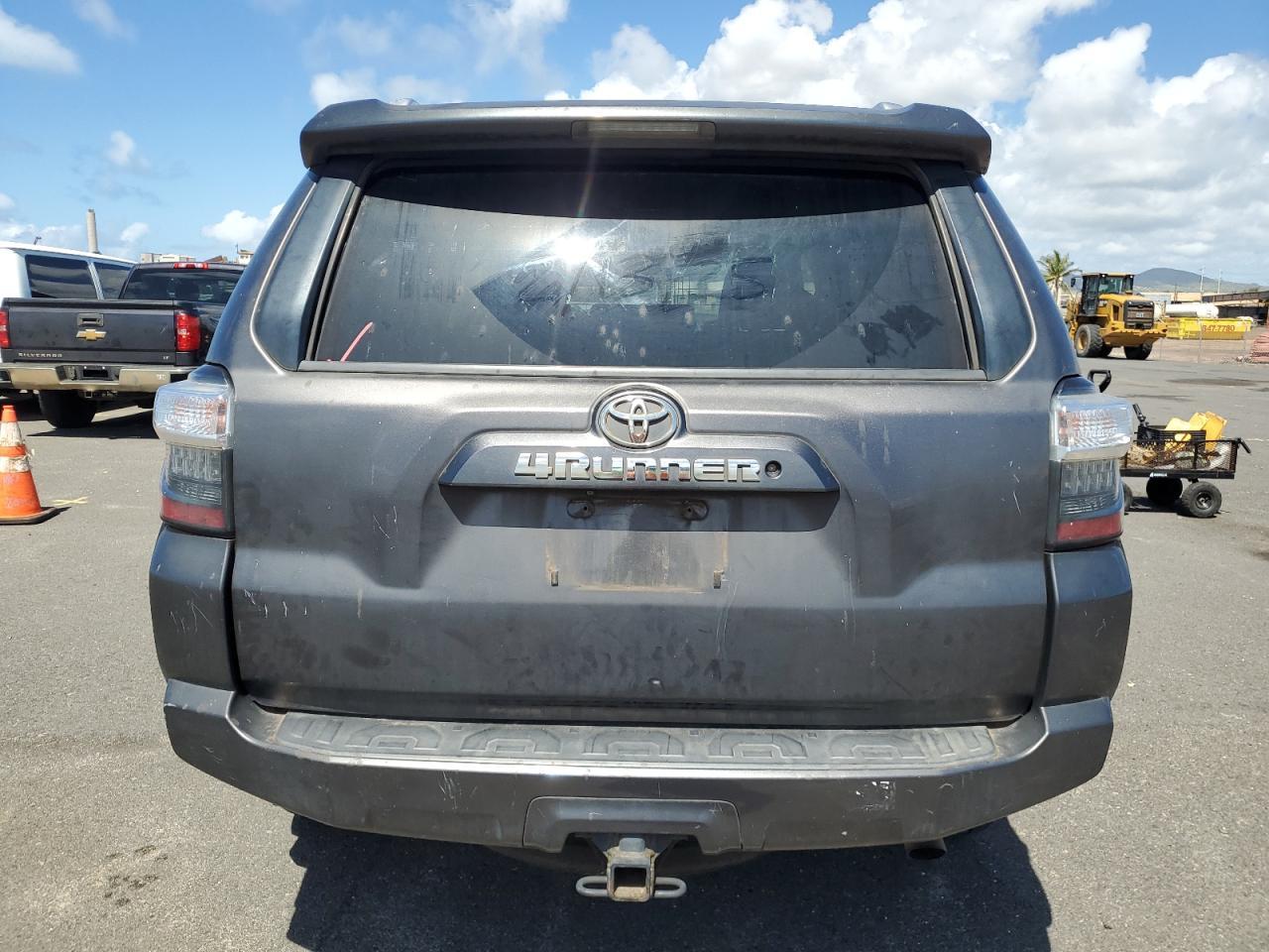 2015 Toyota 4Runner Sr5 - Image 6