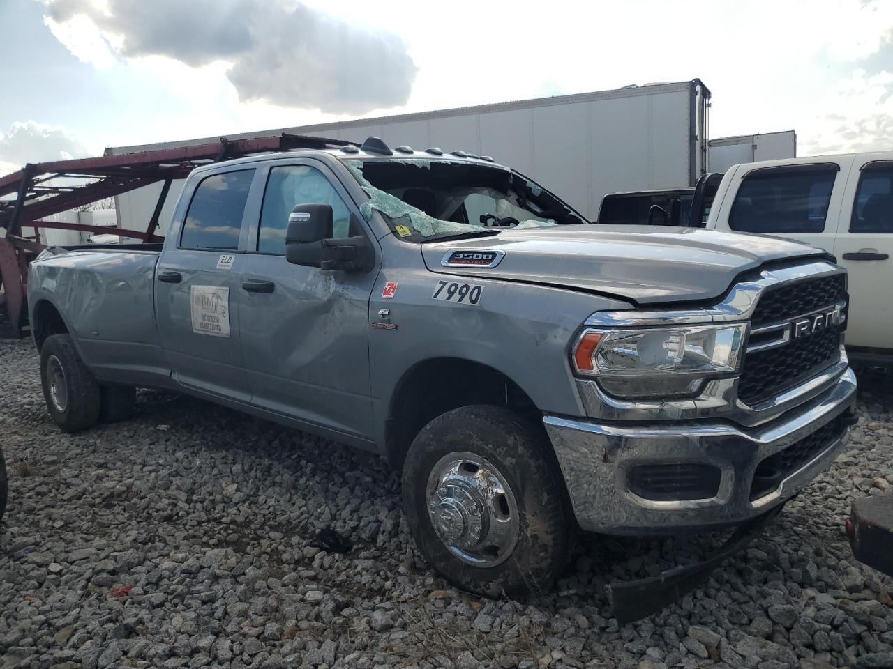2024 Ram 3500 Tradesman - Фото 4