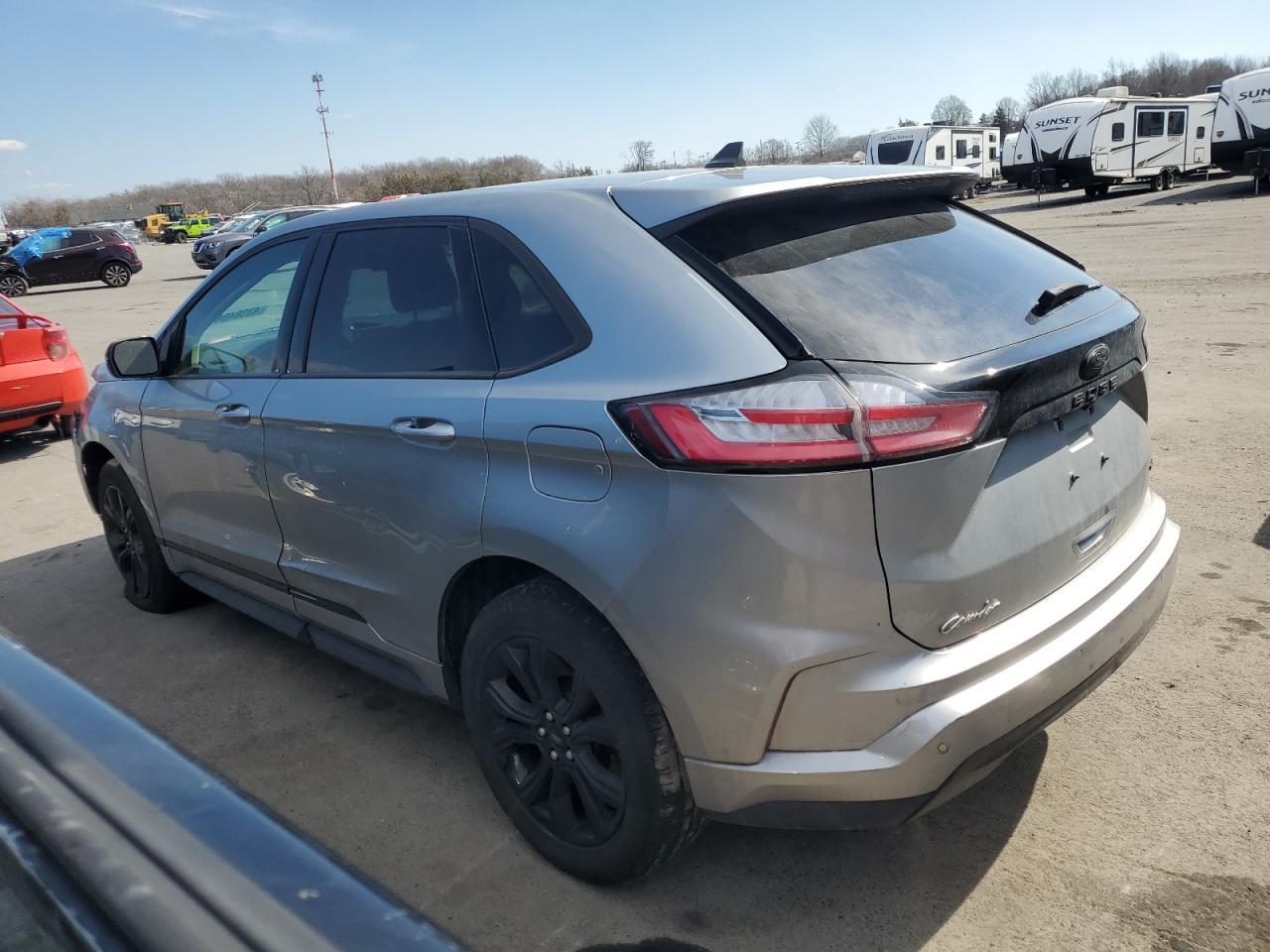 2024 Ford Edge Se - Фото 2