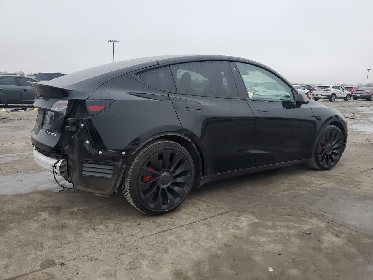 2022 Tesla Model Y - Фото 3