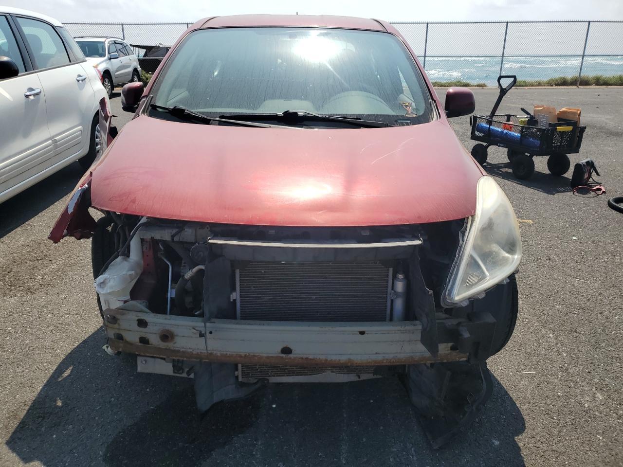 2014 Nissan Versa S - Фото 5