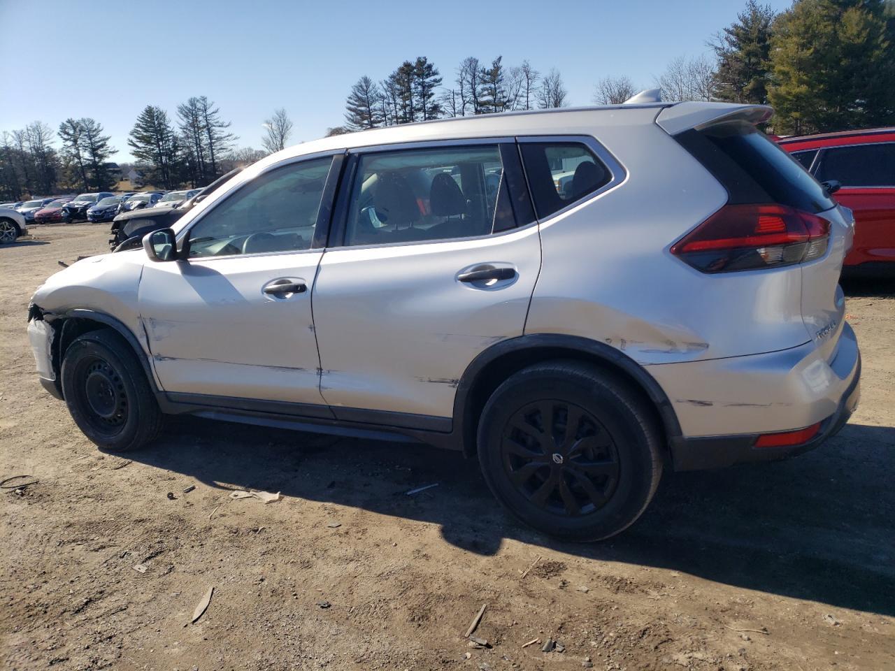 2018 Nissan Rogue S - Фото 2