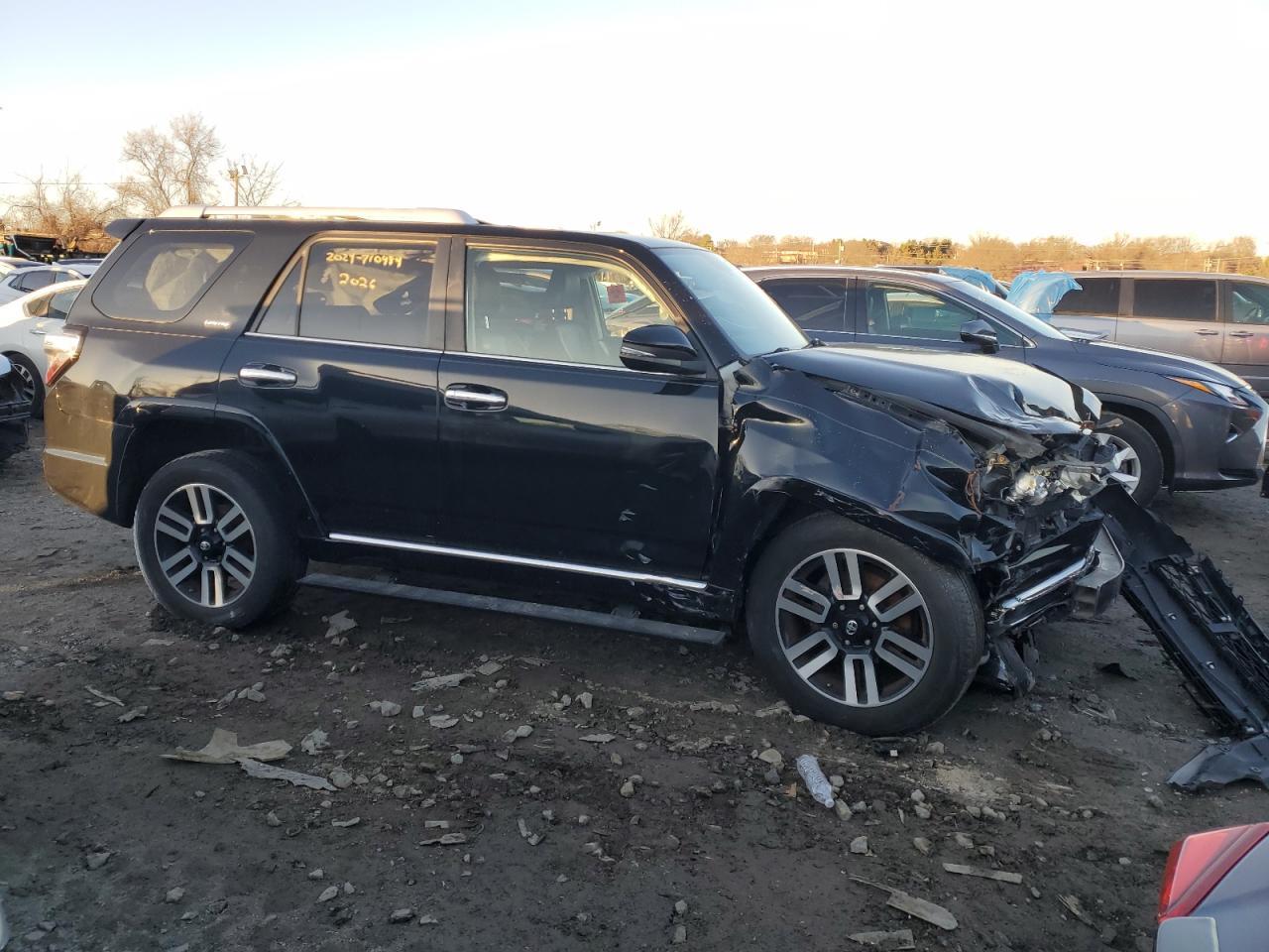 2016 Toyota 4Runner Sr5/Sr5 Premium - Image 4