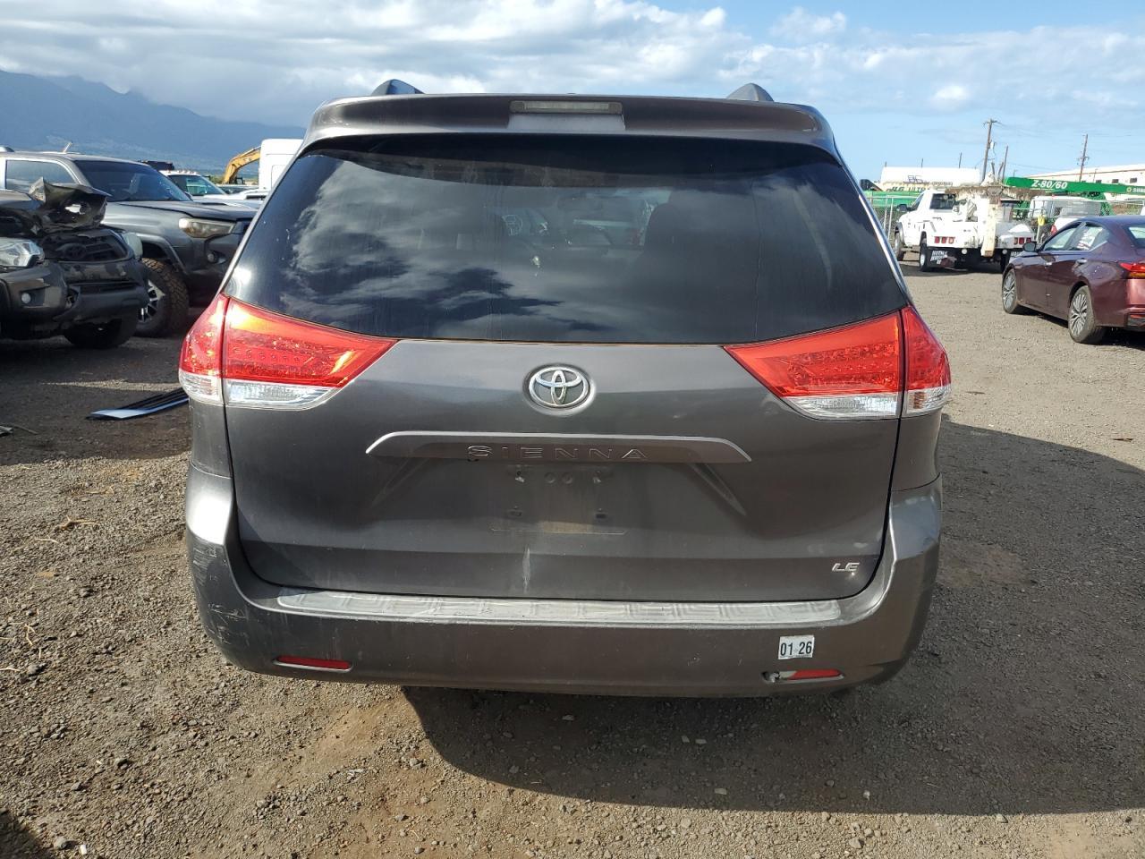 2011 Toyota Sienna Le - Фото 6