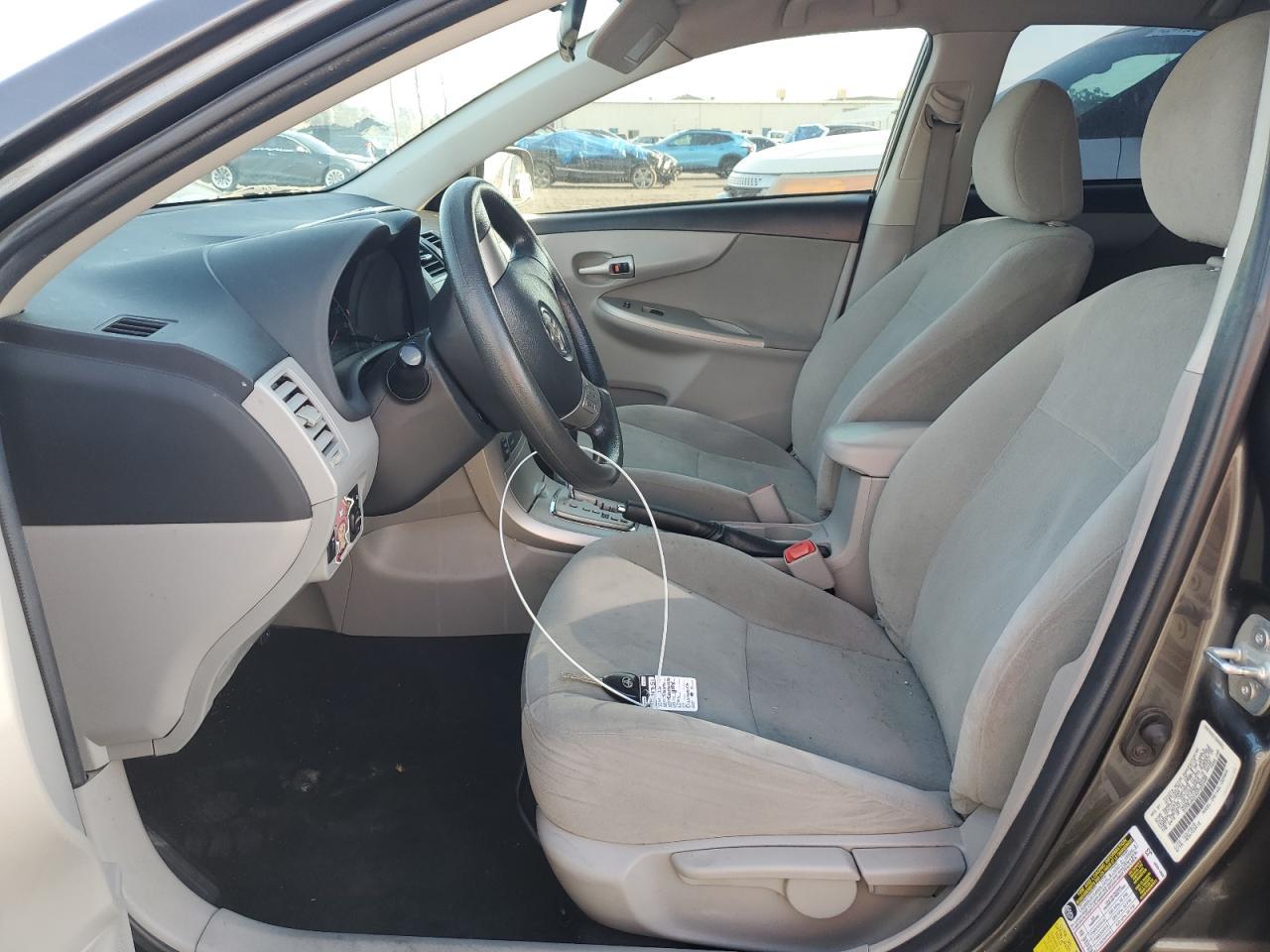 2013 Toyota Corolla Base - Фото 7