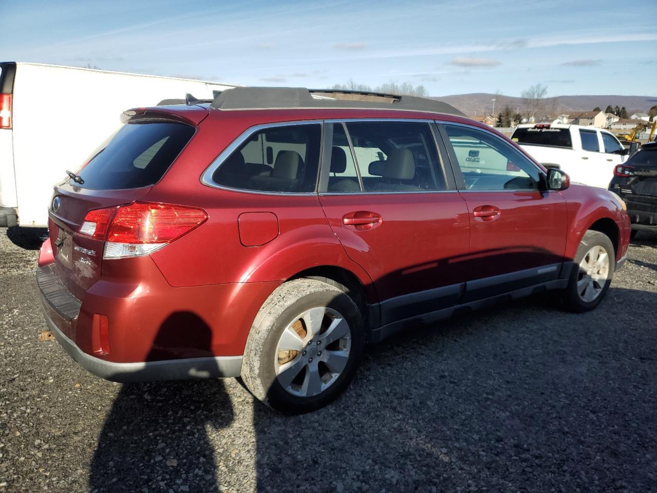 2011 Subaru Outback 3.6R Limited - Фото 3