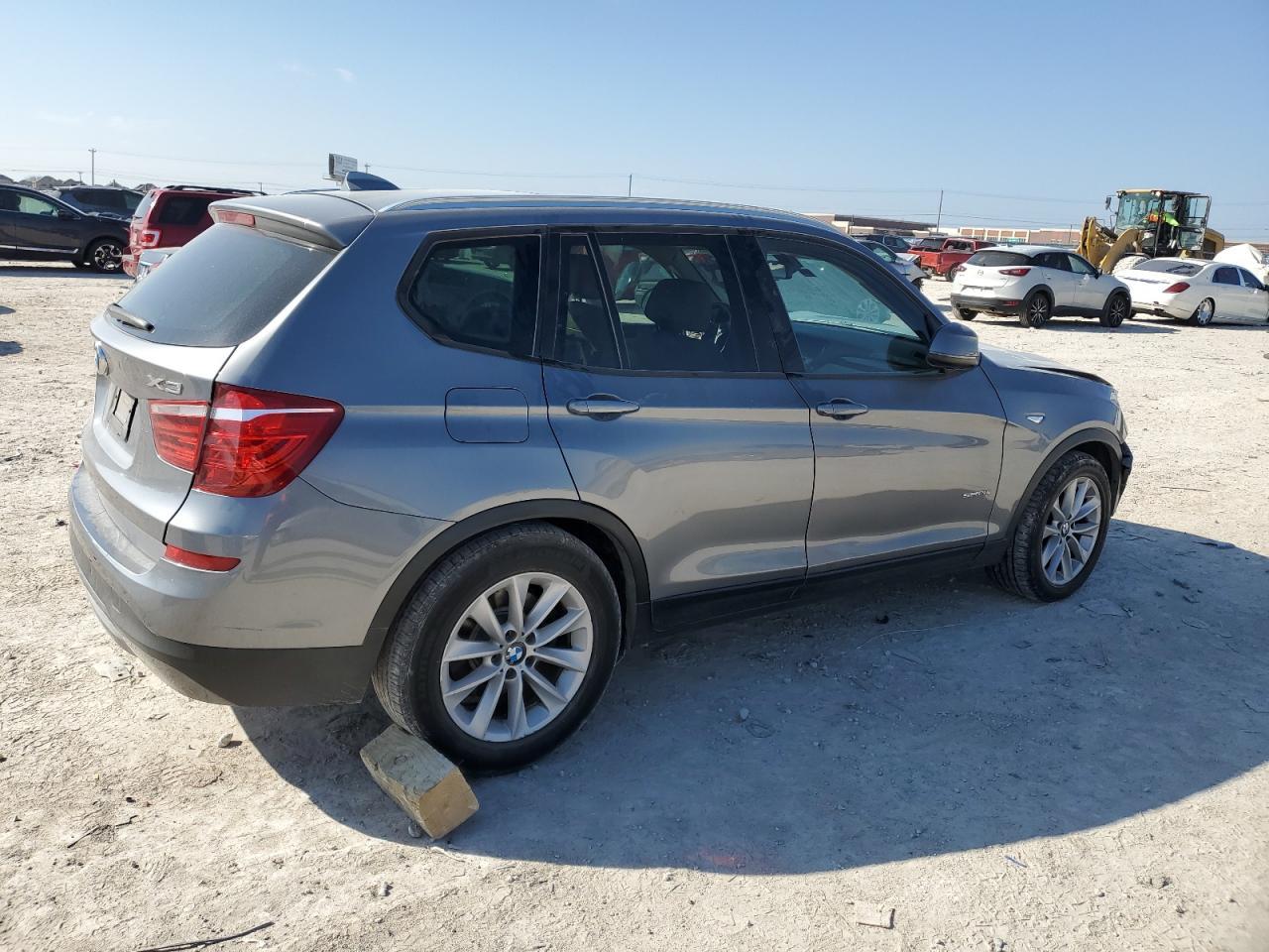 2017 BMW X3 Sdrive28I - Фото 3