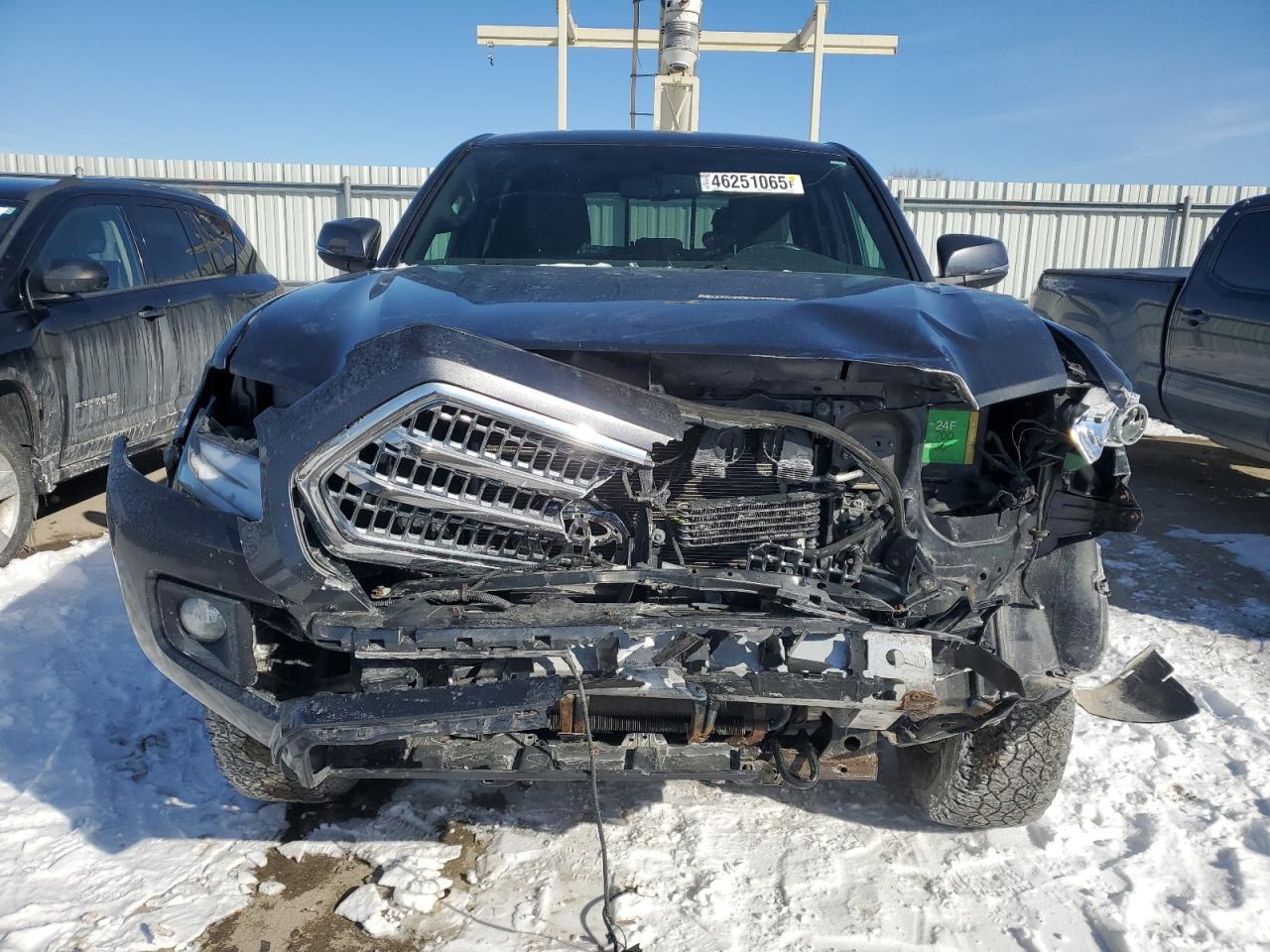 2017 Toyota Tacoma Double Cab - Image 5