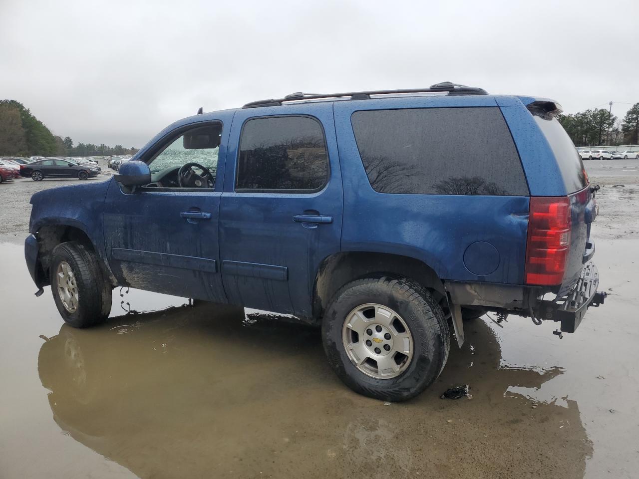 2011 Chevrolet Tahoe C1500 Ls - Image 2