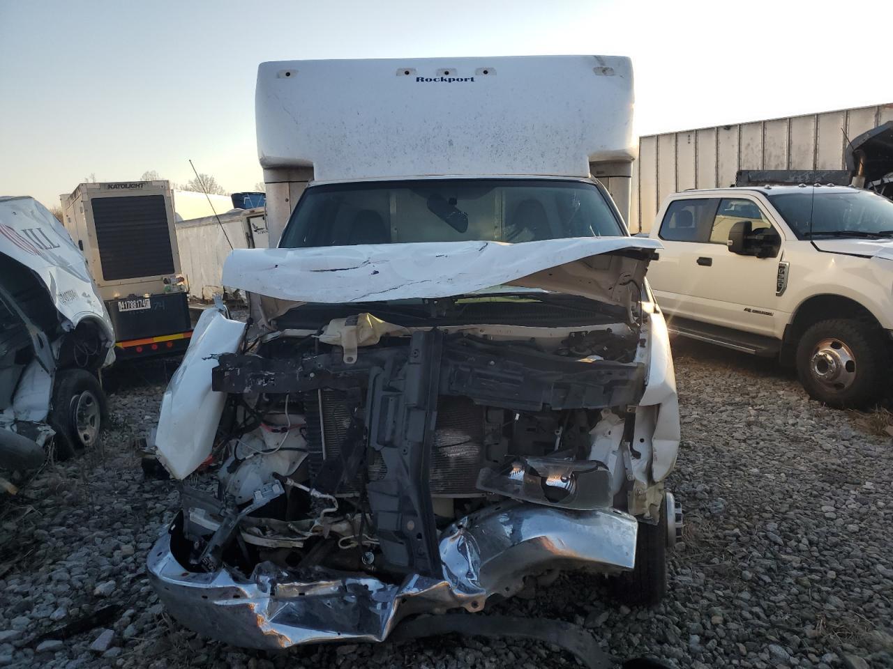 2022 Chevrolet Express G3500 - Фото 5