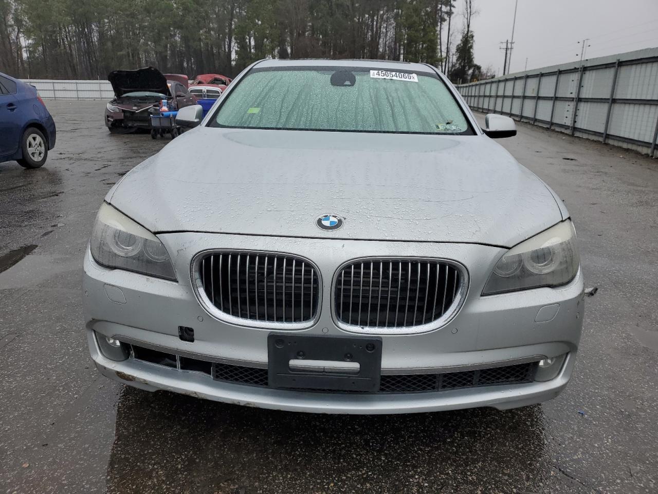 2012 BMW 750 Xi - Image 5
