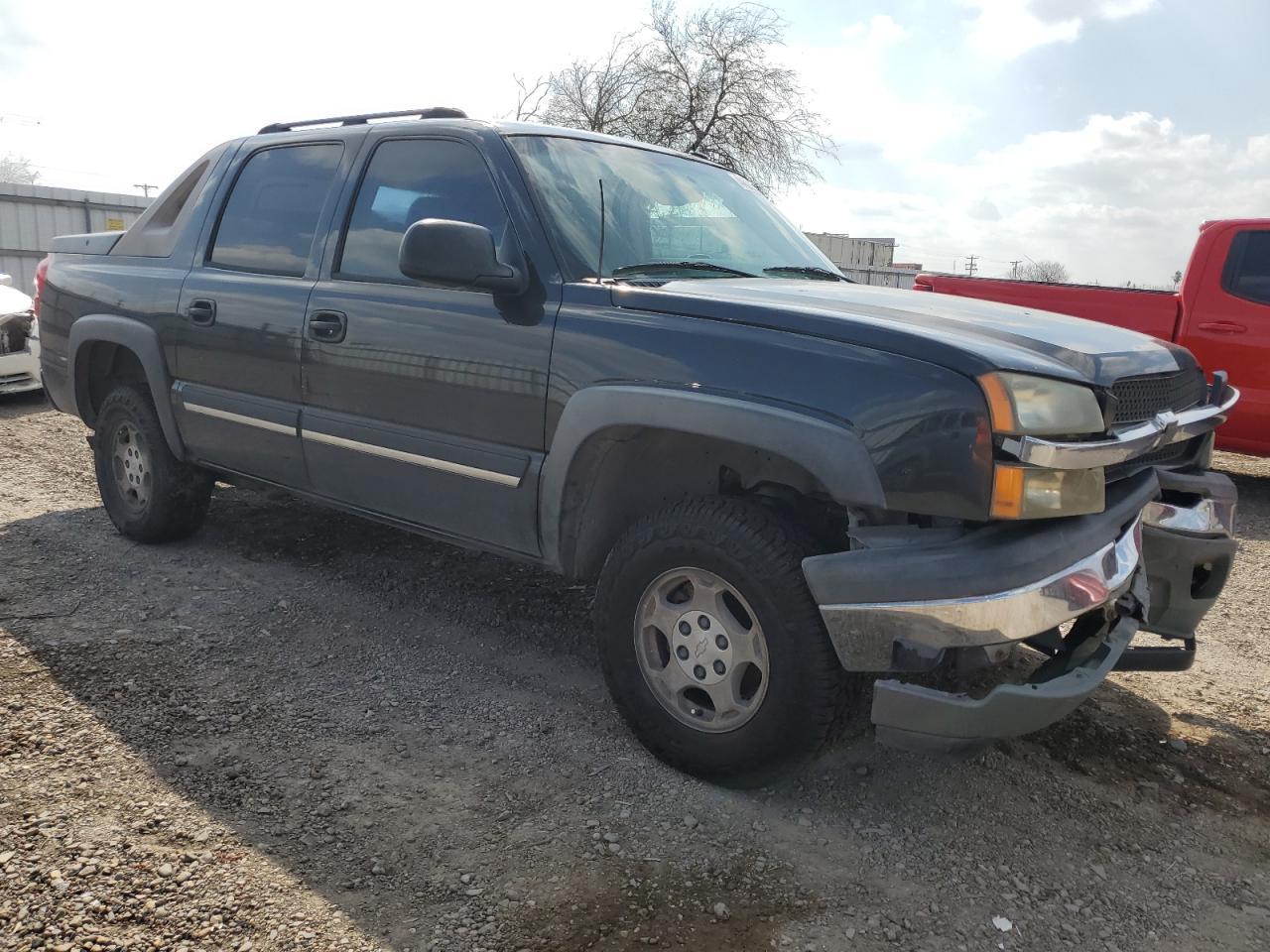 2005 Chevrolet Avalanche C1500 - Image 4