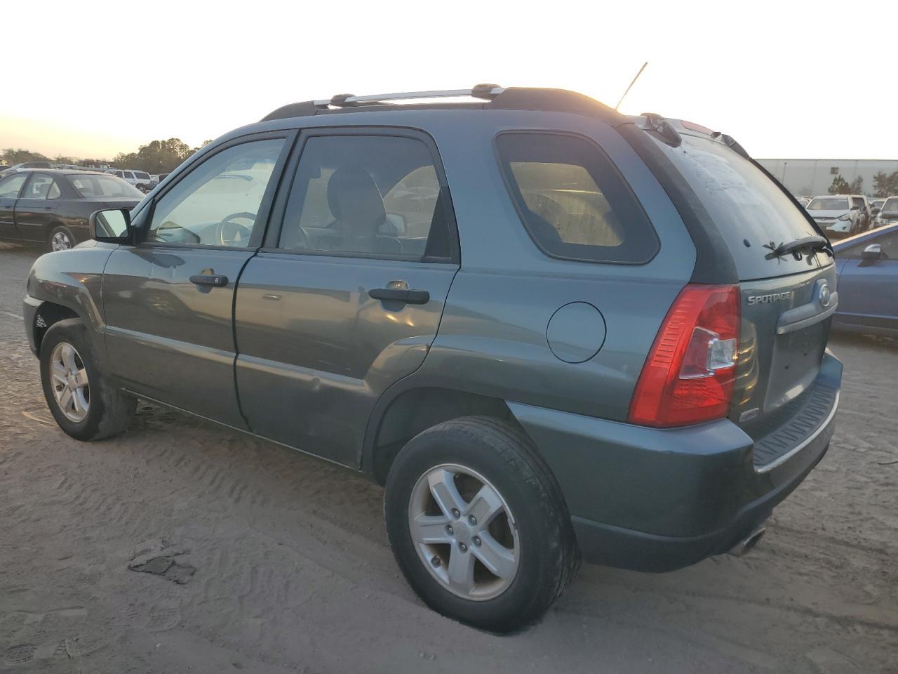 2009 Kia Sportage Lx - Image 2