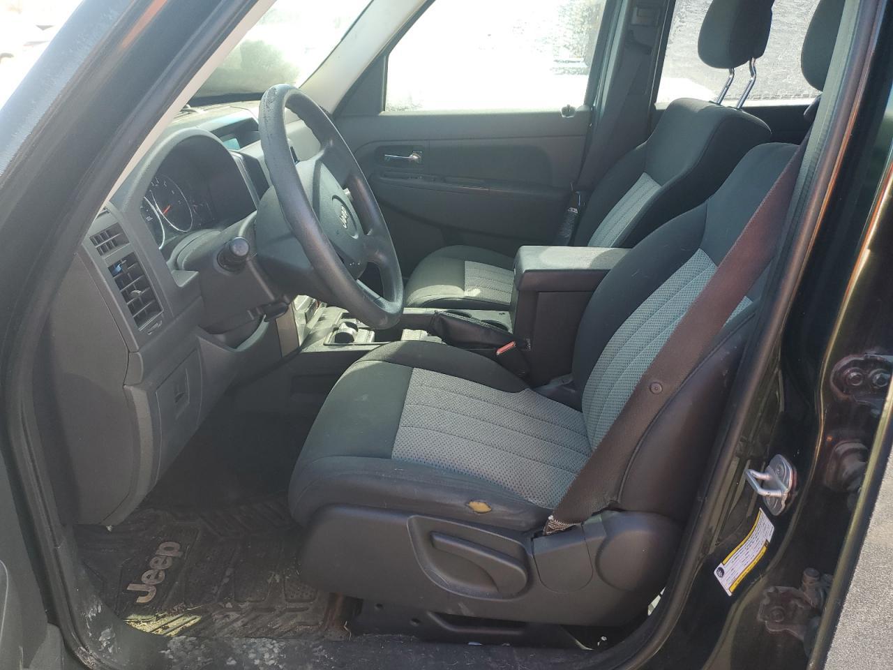 2010 Jeep Liberty Sport - Фото 7