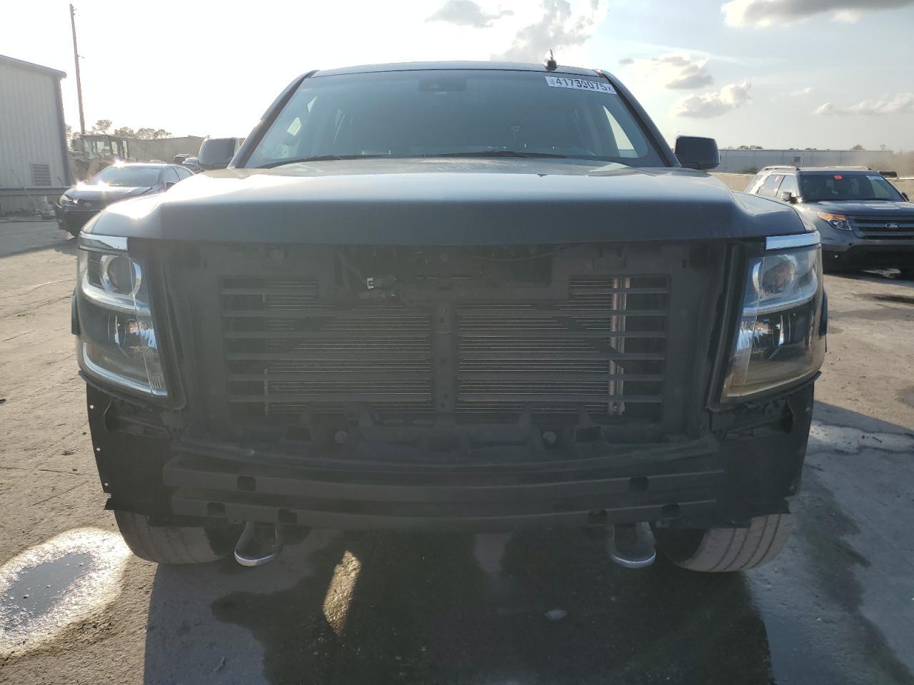 2018 Chevrolet Suburban C1500 Lt - Image 5