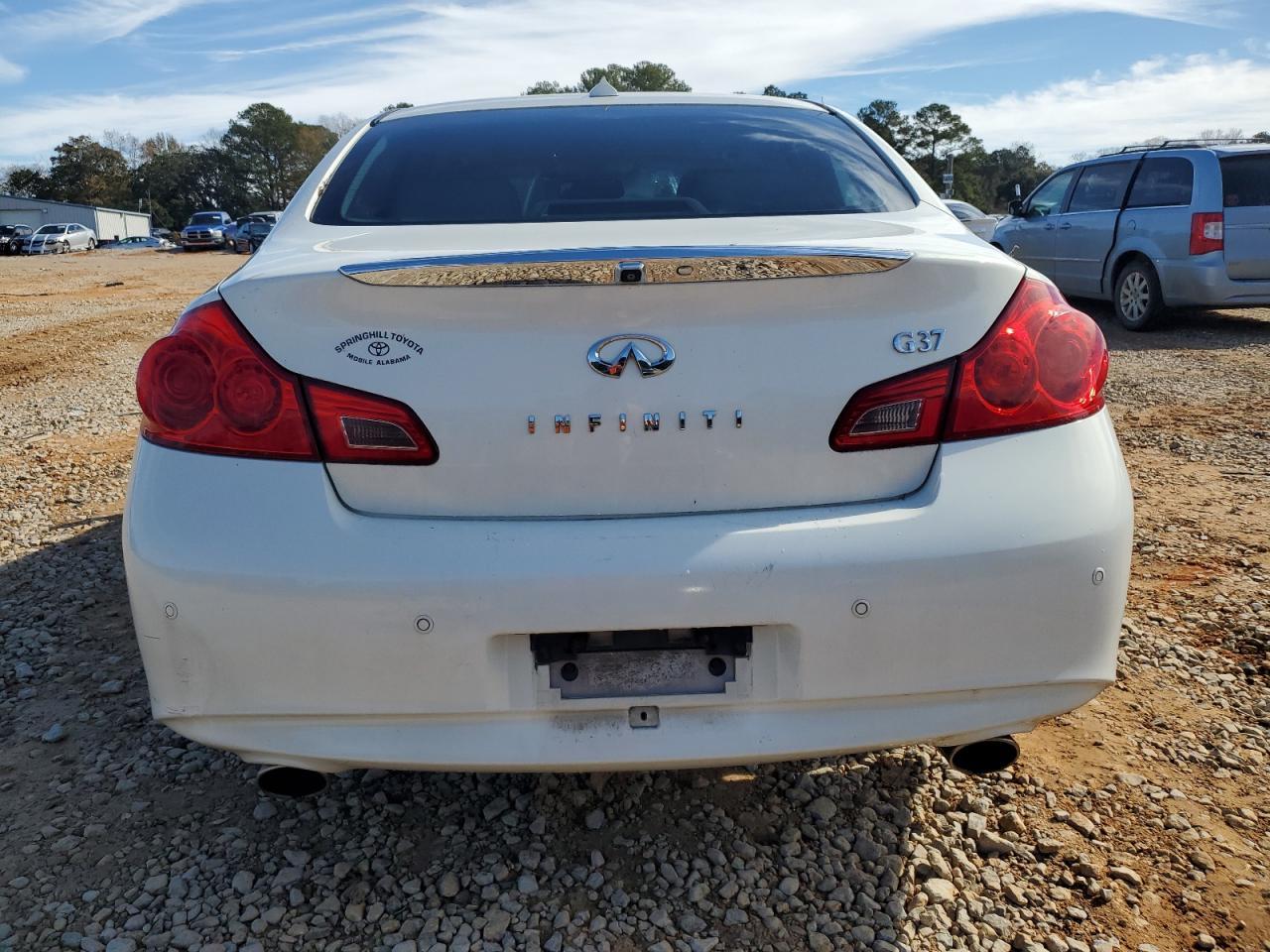 2011 Infiniti G37 Base - Фото 6
