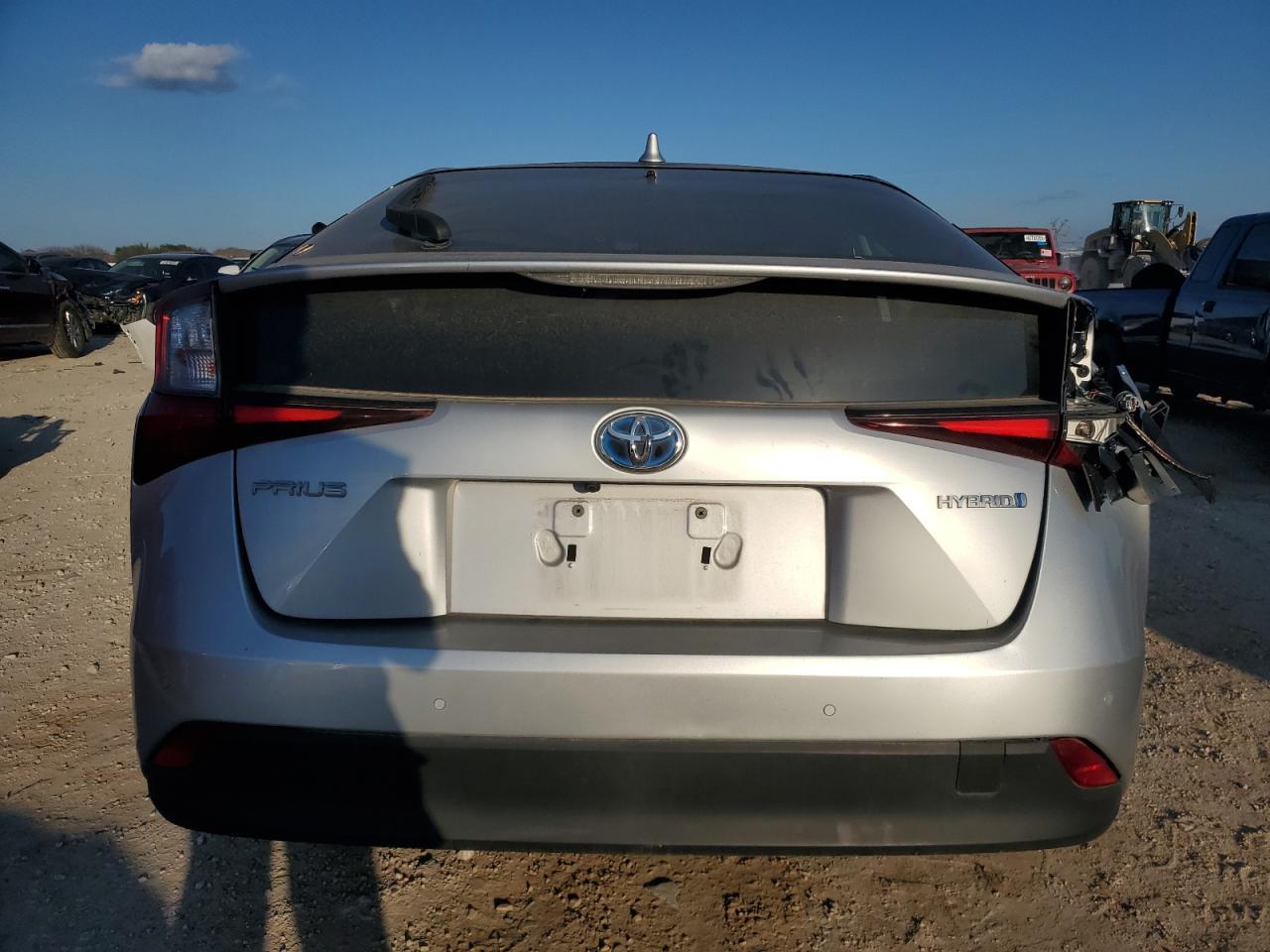 2020 Toyota Prius L - Фото 6
