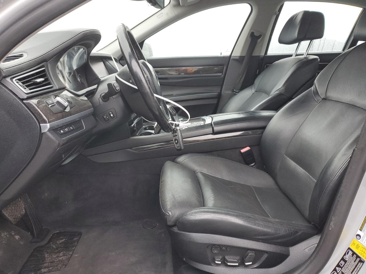 2012 BMW 750 Xi - Image 7