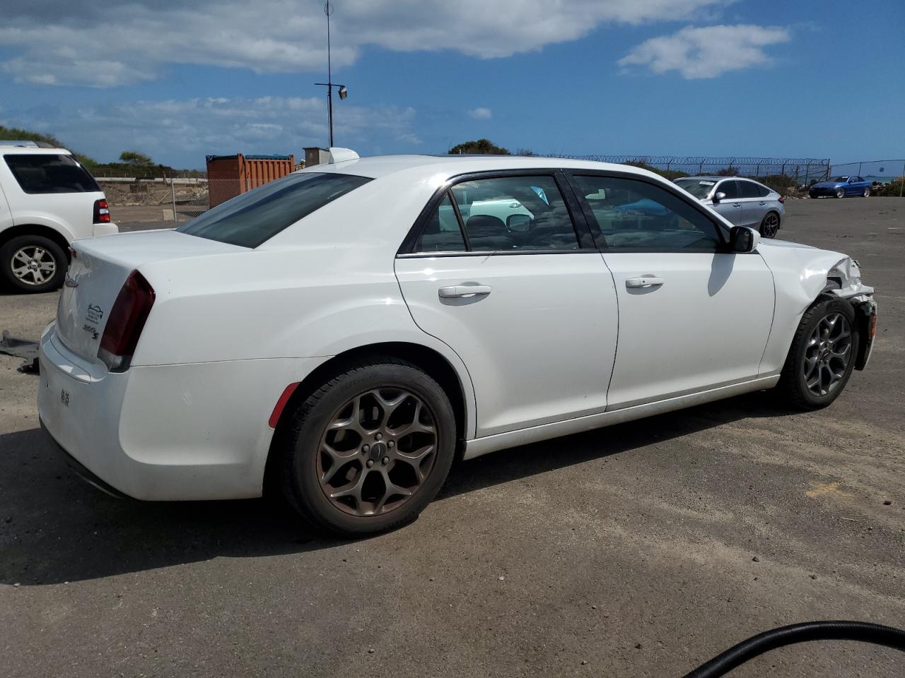 2015 Chrysler 300 S - Фото 3