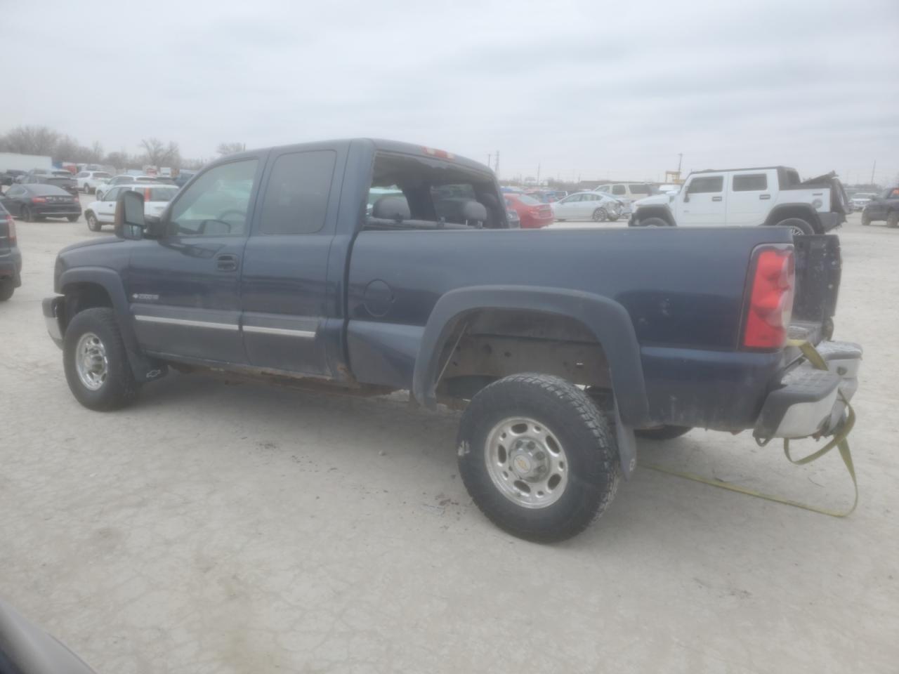 2005 Chevrolet Silverado K2500 Heavy Duty - Image 2