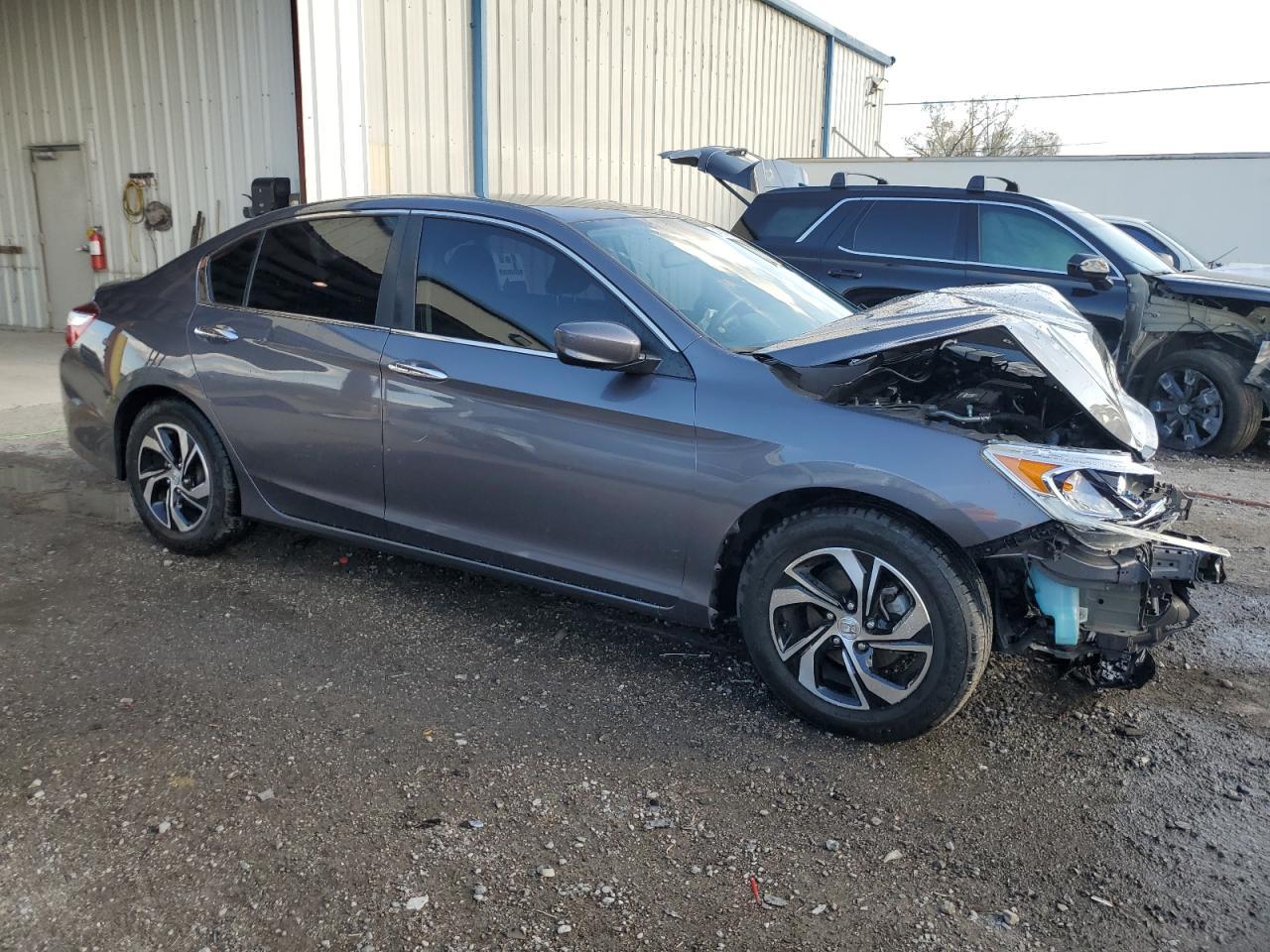 2017 Honda Accord Lx - Фото 4