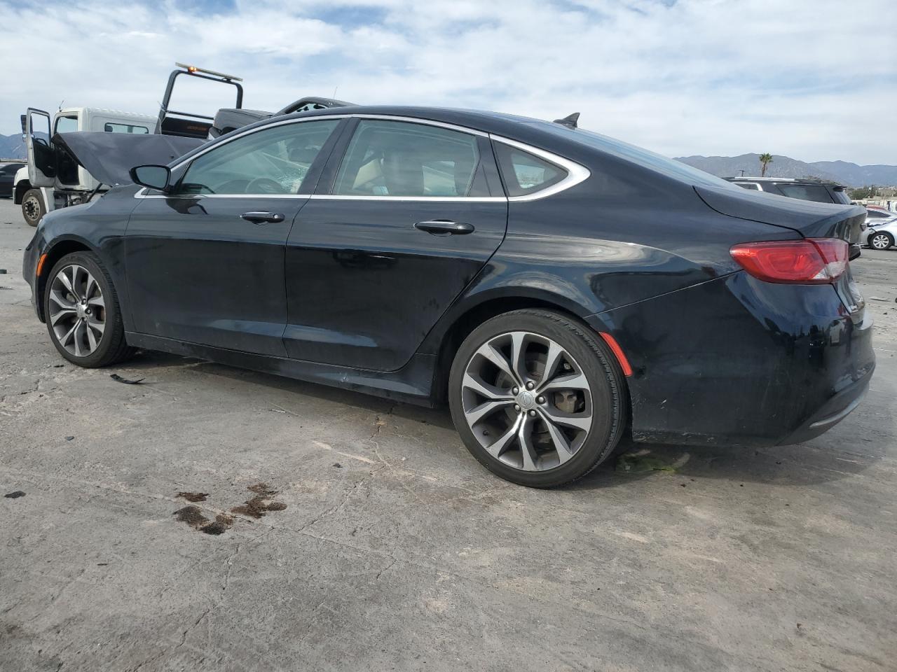 2015 Chrysler 200 - Фото 2