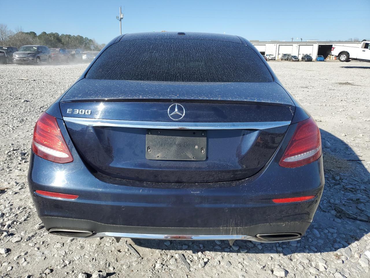 2017 Mercedes-Benz E 300 - Фото 6