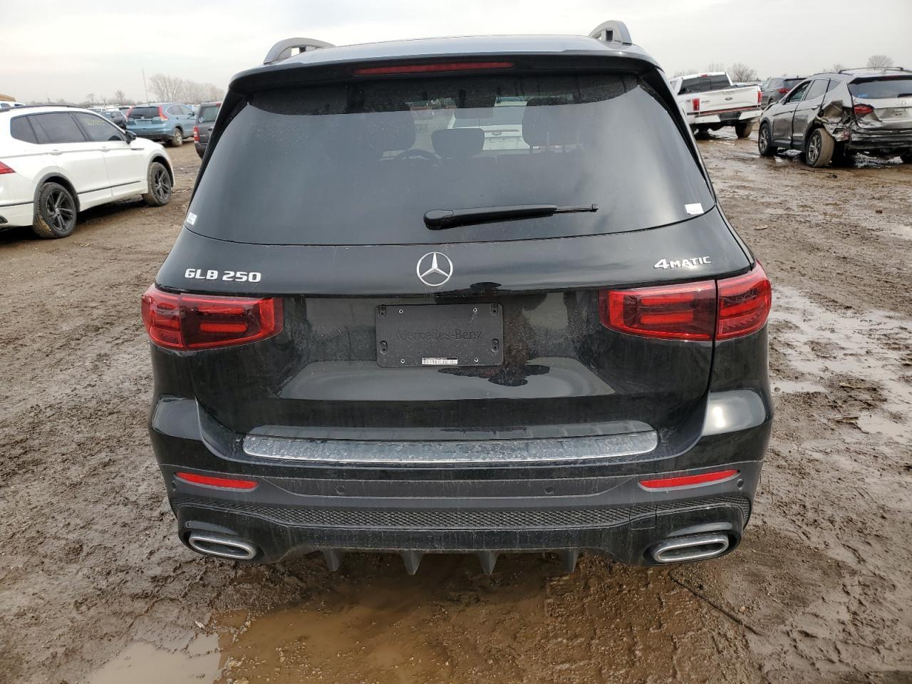 2025 Mercedes-Benz Glb 250 4Matic - Image 6