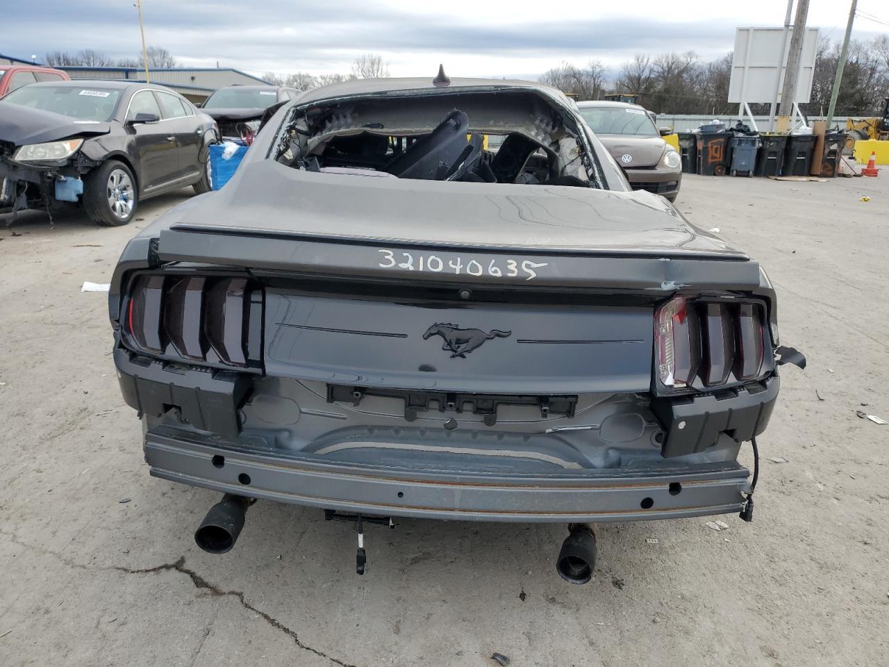 2020 Ford Mustang - Фото 6