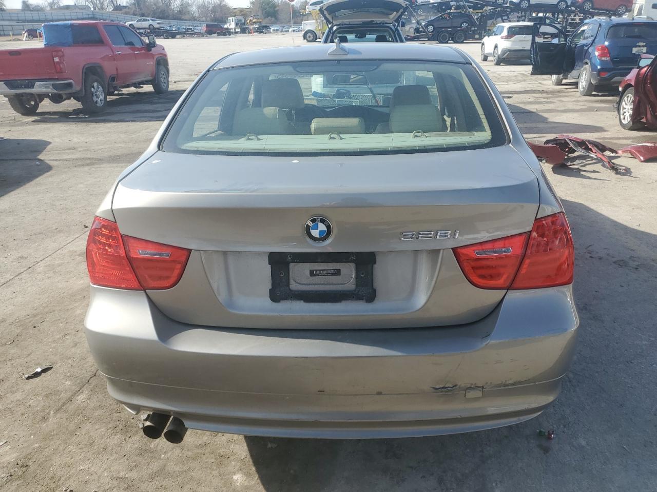 2011 BMW 328 Xi - Image 6