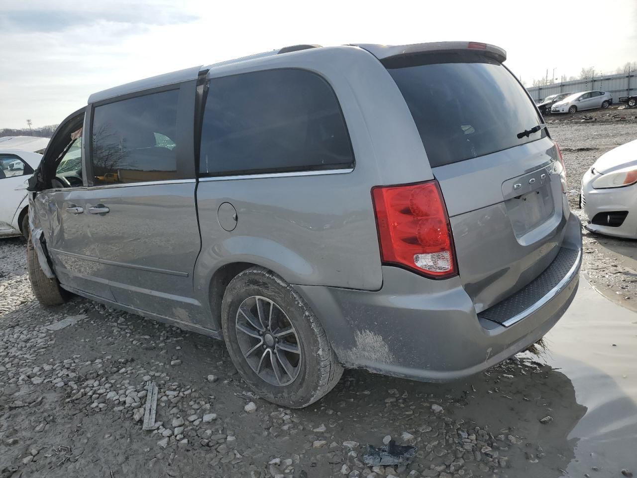 2017 Dodge Grand Caravan Sxt - Фото 2